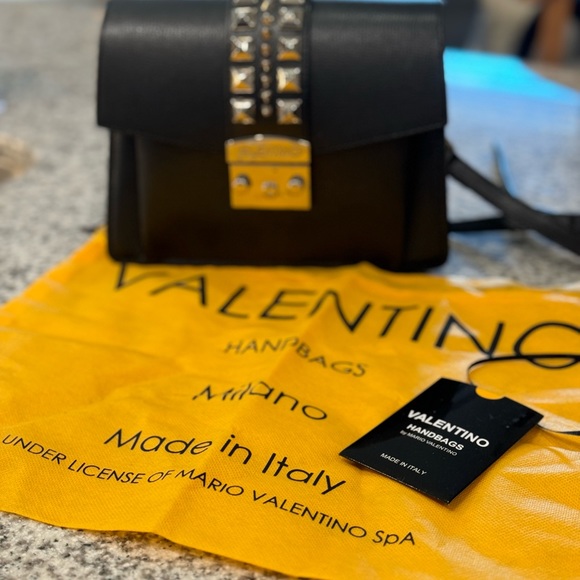 Valentino by Mariano handbag 7.5inx9inx3.75in - Picture 11 of 11